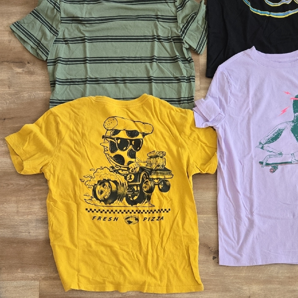 Boy's Graphic T-Shirt Bundle (21 Shirts) - Picture 3 of 16